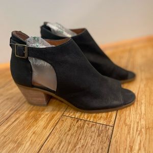 LUCKY BRAND sz 7.5 suede leather